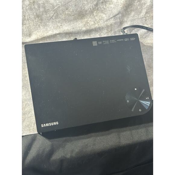 Samsung BD-E5400 WiFi Blu-ray Player Black Compact w/Remote HDMI Control - Picture 1 of 5